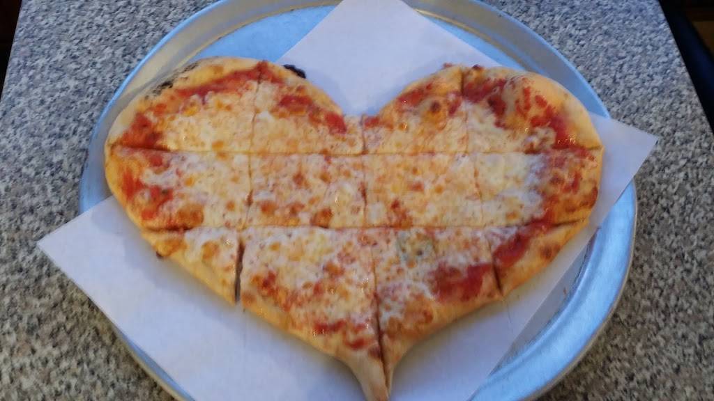 Little Toninos Pizzeria Cafe | restaurant | 1032, 424 Greenwood Ave, Brooklyn, NY 11218, USA | 7184387088 OR +1 718-438-7088