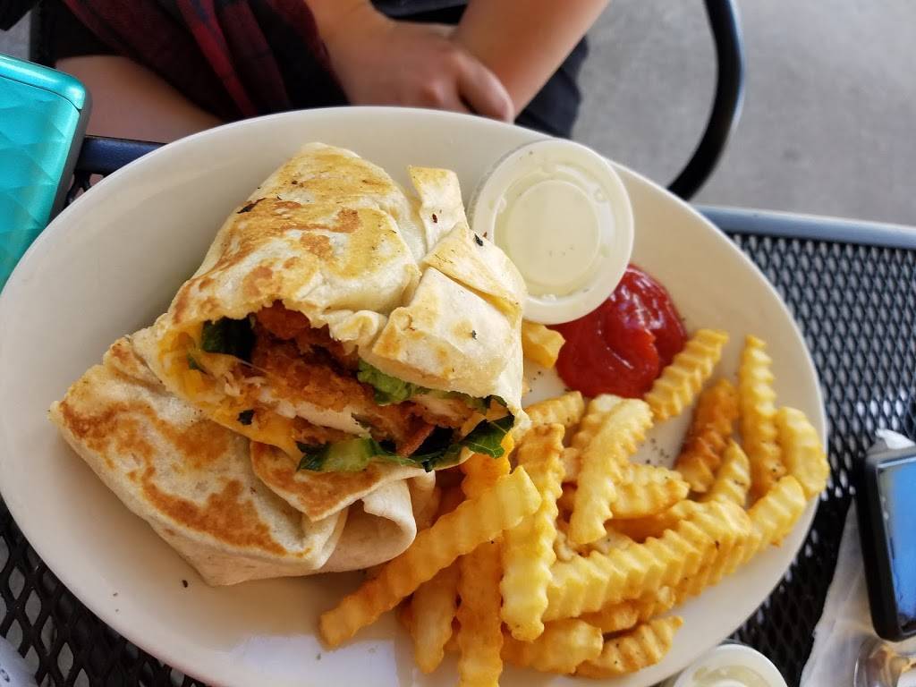 Darrells Diner | restaurant | 996 Bichara Blvd, Lady Lake, FL 32159, USA | 3527500700 OR +1 352-750-0700