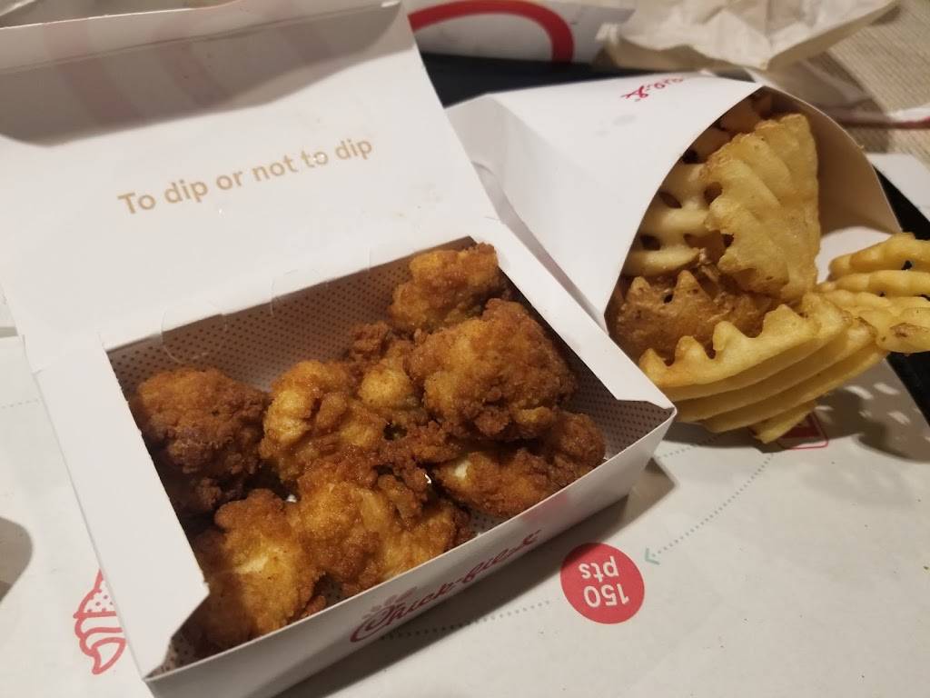 Chick-fil-A | restaurant | 1 N Moorland Rd, Brookfield, WI 53005, USA | 2627862443 OR +1 262-786-2443