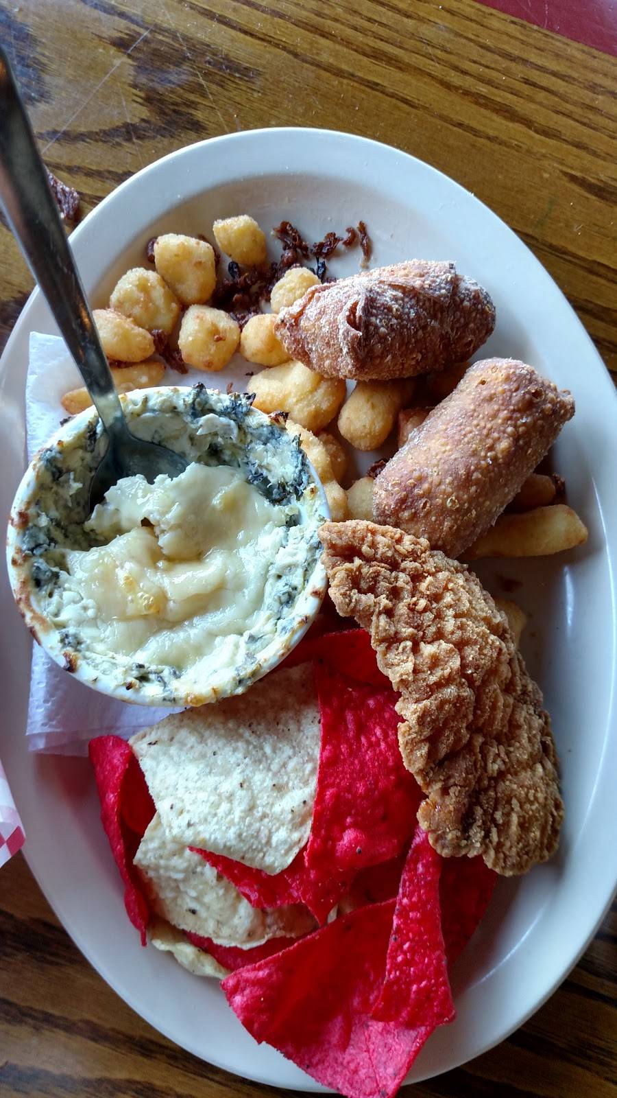 Stenys Tavern & Grill | restaurant | 800 S 2nd St, Milwaukee, WI 53204, USA | 4146727139 OR +1 414-672-7139