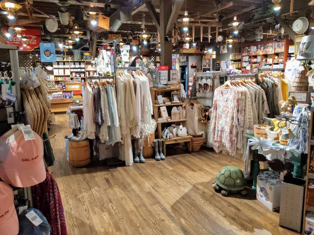 Cracker Barrel Old Country Store | restaurant | 27491 Helen Dr, Perrysburg, OH 43551, USA | 4198747481 OR +1 419-874-7481