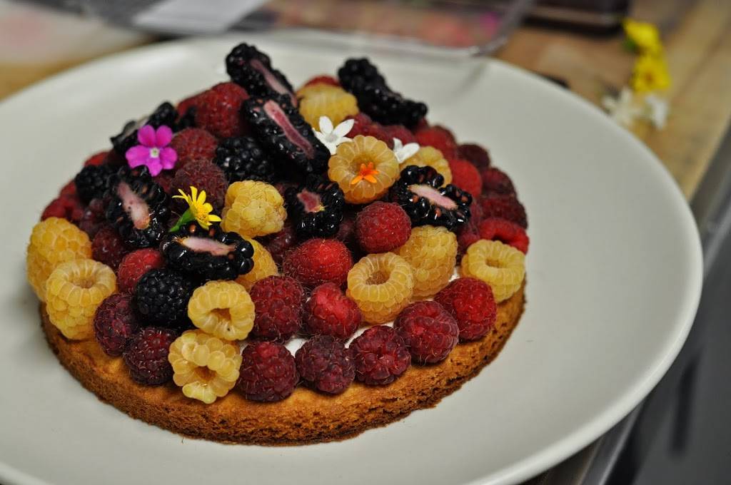 Le Marais Bakery | cafe | 2066 Chestnut St, San Francisco, CA 94123, USA | 4153599801 OR +1 415-359-9801