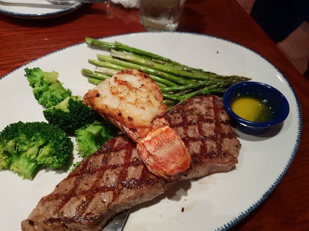 Red Lobster | restaurant | 3901 Medina Rd, Akron, OH 44333, USA | 3306660727 OR +1 330-666-0727
