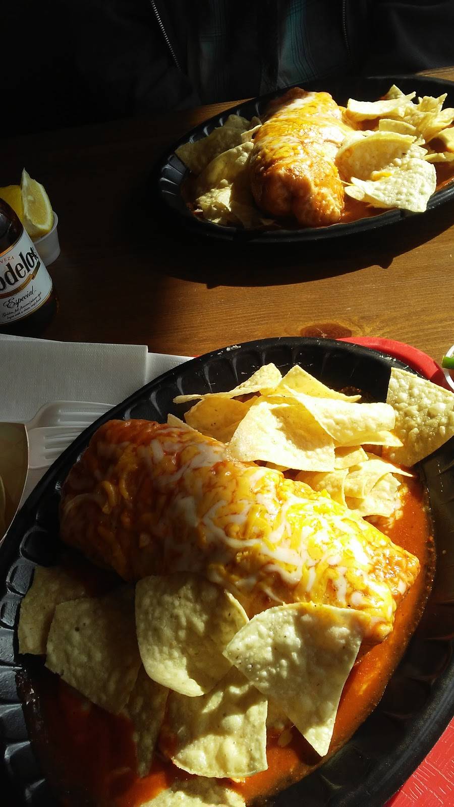 The Original Wet Burrito | restaurant | 20779 Bear Valley Rd, Apple Valley, CA 92308, USA | 7602404111 OR +1 760-240-4111