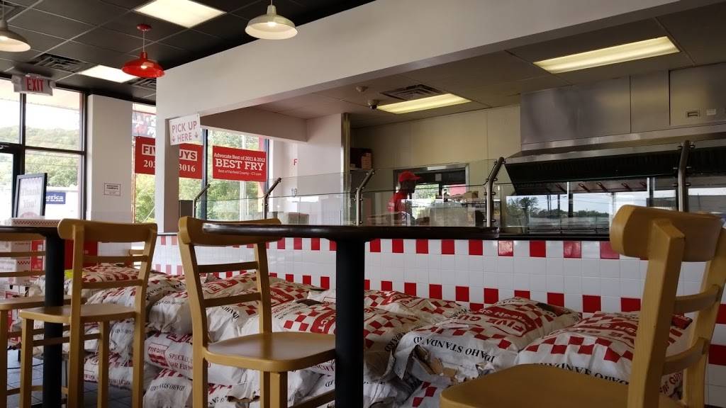 Five Guys | meal takeaway | 75 Amity Rd, New Haven, CT 06515, USA | 2032853016 OR +1 203-285-3016