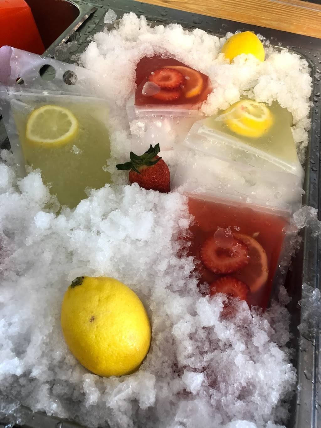 Paradise Wings | restaurant | 6777 Mt Zion Blvd STE 300, Morrow, GA 30260, USA | 7707037394 OR +1 770-703-7394