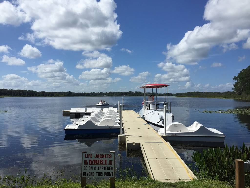 Hallies Landing | restaurant | 831 Huntington Rd, Crescent City, FL 32112, USA | 3865598125 OR +1 386-559-8125