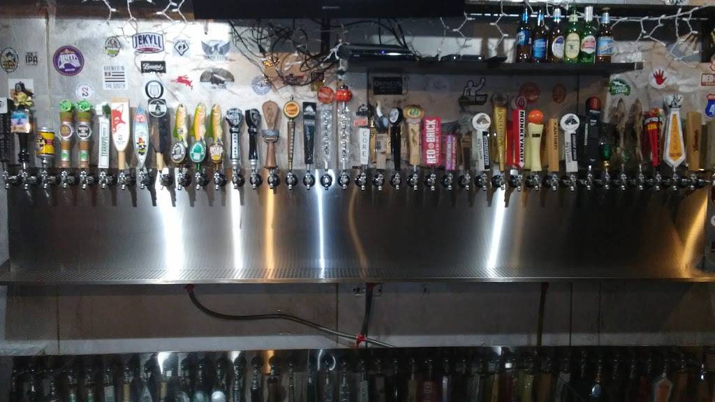 Empire State Pizza & Growlers | restaurant | 5000 Winters Chapel Rd, Atlanta, GA 30360, USA | 7706805516 OR +1 770-680-5516