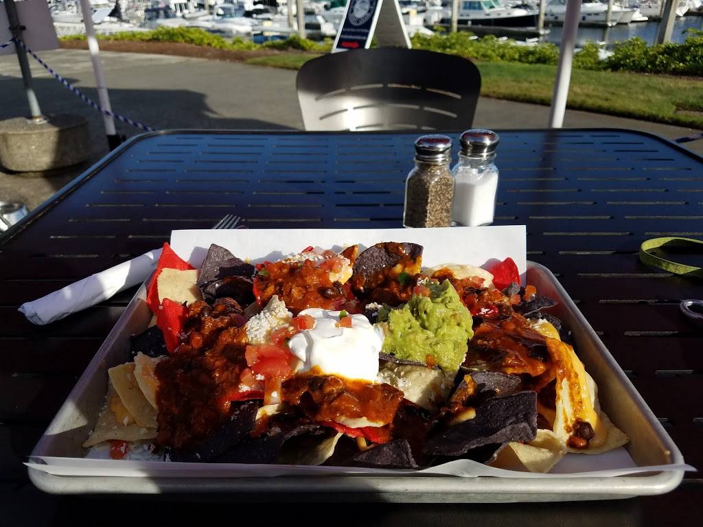 Maggie Bluffs | restaurant | 2601 W Marina Pl, Seattle, WA 98199, USA | 2062838322 OR +1 206-283-8322