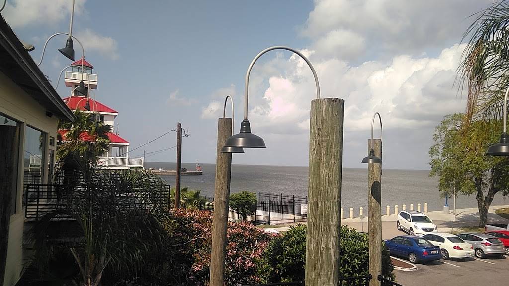 Landrys Seafood House | meal takeaway | 8000 Lakeshore Dr, New Orleans, LA 70124, USA | 5042831010 OR +1 504-283-1010