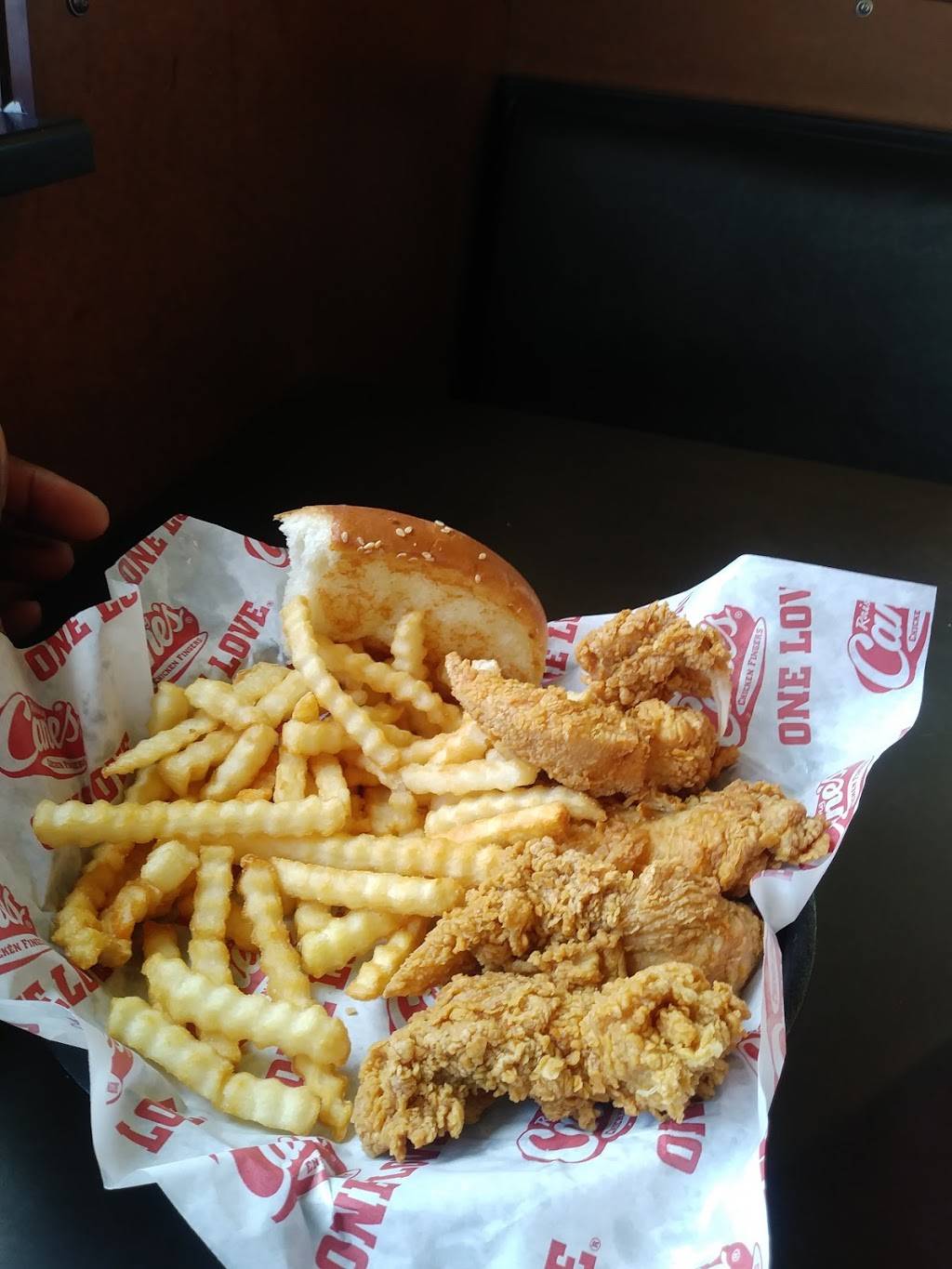 Raising Canes Chicken Fingers | meal takeaway | 3007 Ella Blvd, Houston, TX 77018, USA | 7138808799 OR +1 713-880-8799