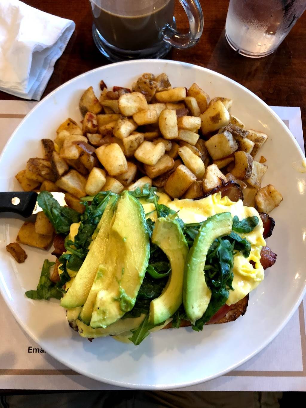 Brownstones Coffee | restaurant | 55 Merrick Rd, Amityville, NY 11701, USA | 6316088627 OR +1 631-608-8627