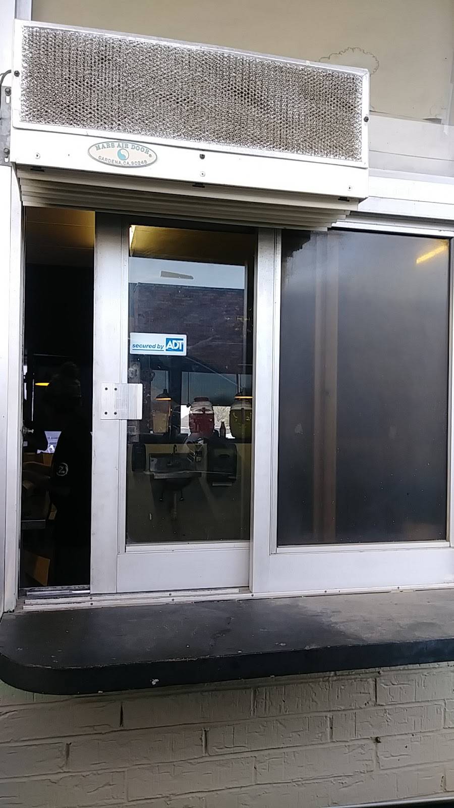 Howards Catfish | restaurant | 1038 Pioneer Rd, Mesquite, TX 75149, USA | 2149946476 OR +1 214-994-6476