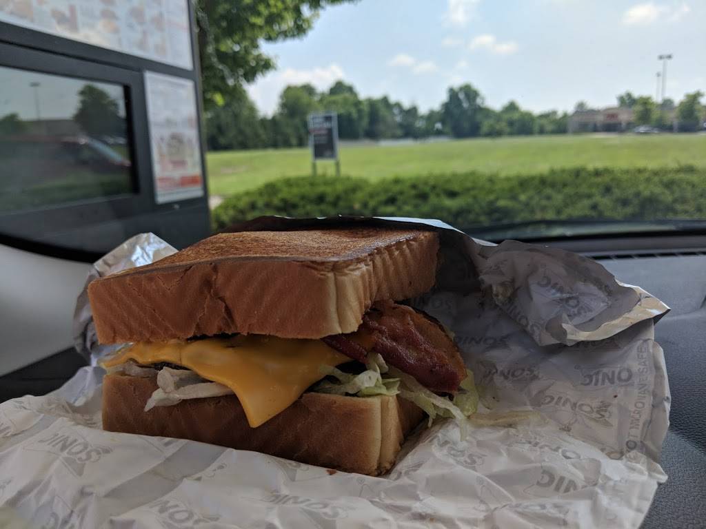 Sonic Drive-In | restaurant | 11810 Standiford Plaza Dr, Louisville, KY 40229, USA | 5026537665 OR +1 502-653-7665