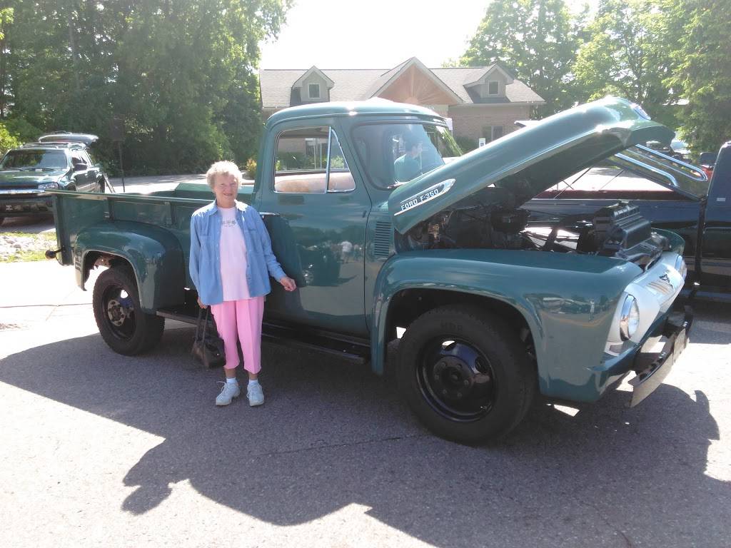 Classic Pizza | restaurant | 2461 M-88, Central Lake, MI 49622, USA | 2315445555 OR +1 231-544-5555