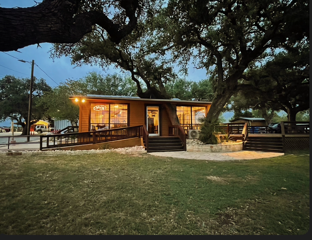 El Vaquero Grill and Bar | restaurant | 120 River Bend Rd, Bandera, TX 78003, USA | 8308500985 OR +1 830-850-0985