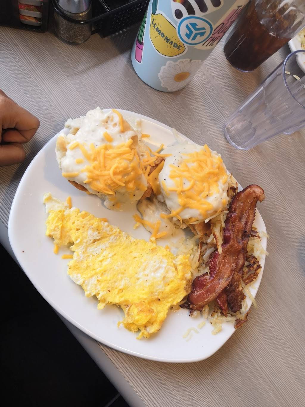 Perkins Restaurant & Bakery | restaurant | 2222 W Eisenhower Blvd, Loveland, CO 80537, USA | 9706631944 OR +1 970-663-1944