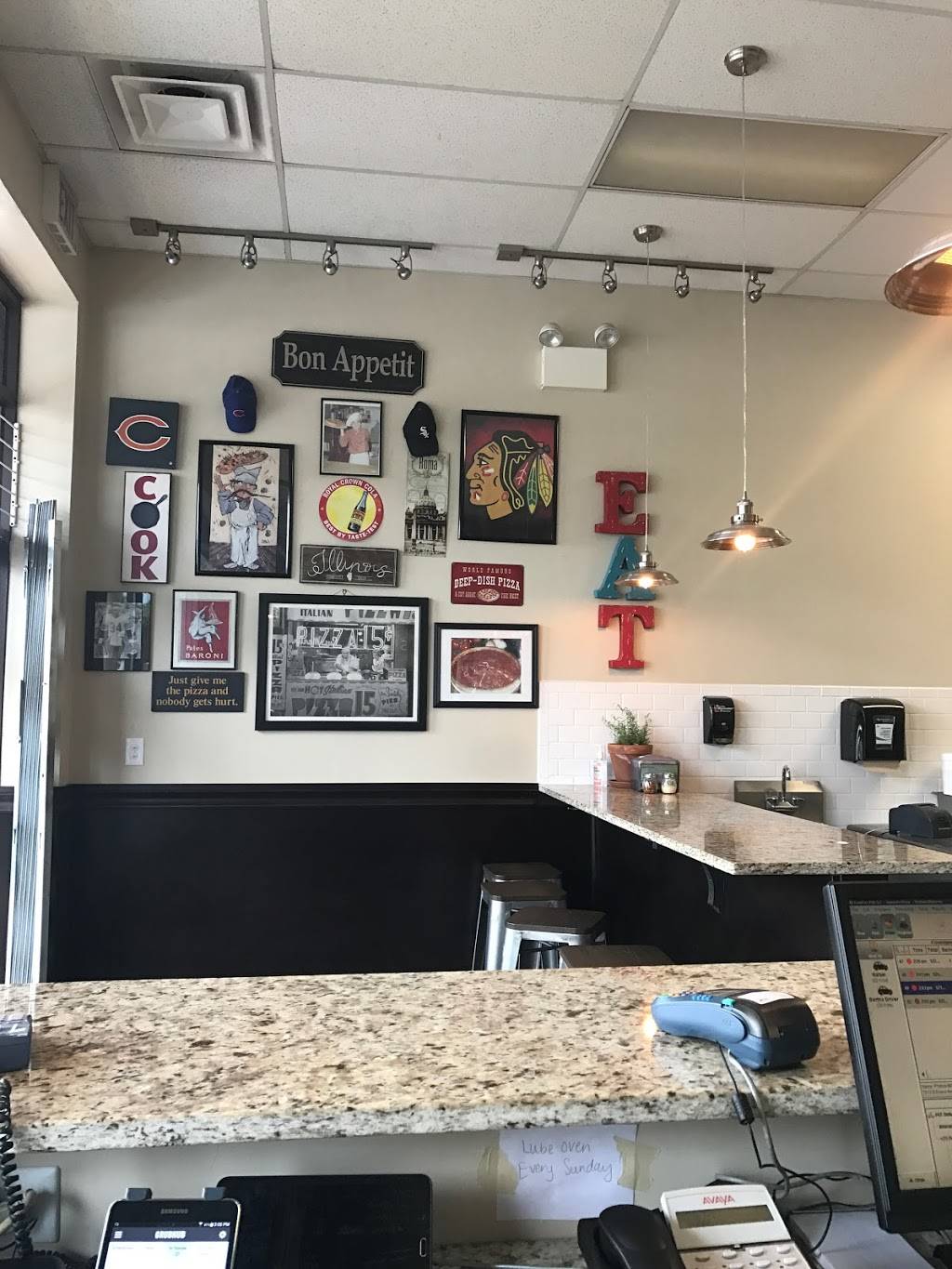 Giannas Pizza | meal delivery | 1519 E 87th St, Chicago, IL 60619, USA | 7737349400 OR +1 773-734-9400