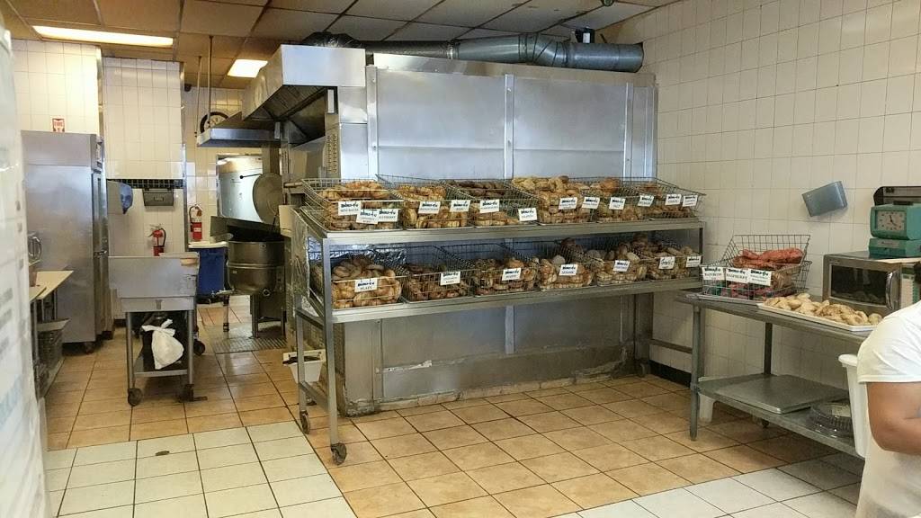 Bagels4u of Livingston | bakery | 69 E Northfield Rd, Livingston, NJ 07039, USA | 9737160556 OR +1 973-716-0556