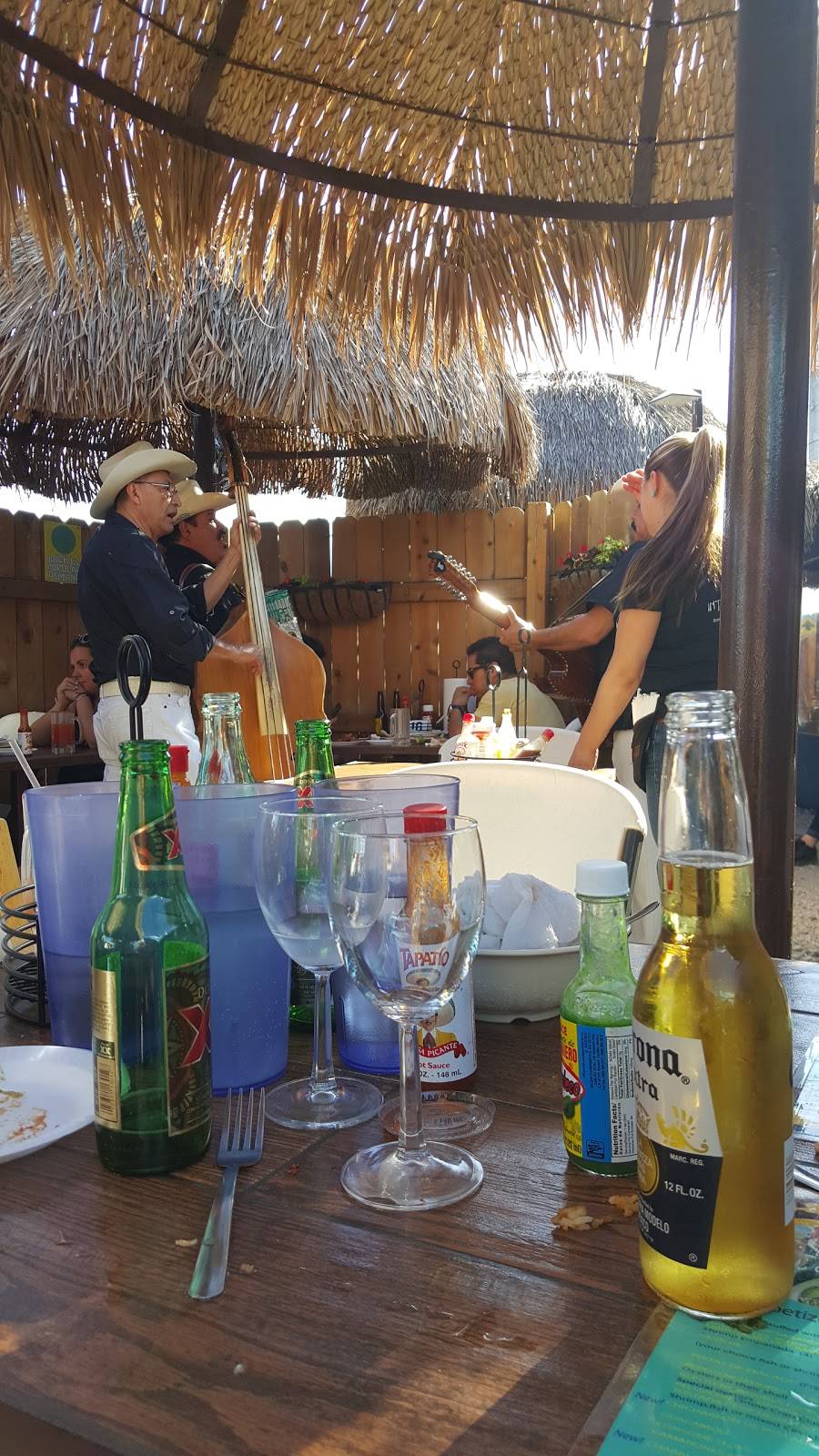 La Palapa | restaurant | 2000 W 34th St, Chicago, IL 60608, USA | 7733769620 OR +1 773-376-9620