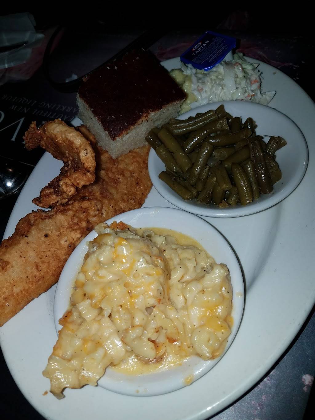 Pandoras Sports Bar & Restaurant | restaurant | 2261 Fillmore Ave, Buffalo, NY 14214, USA | 7168031335 OR +1 716-803-1335