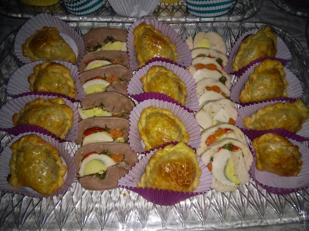 La Mateada Dulce | restaurant | 909 E Lake St, Aurora, IL 60506, USA | 3312622508 OR +1 331-262-2508