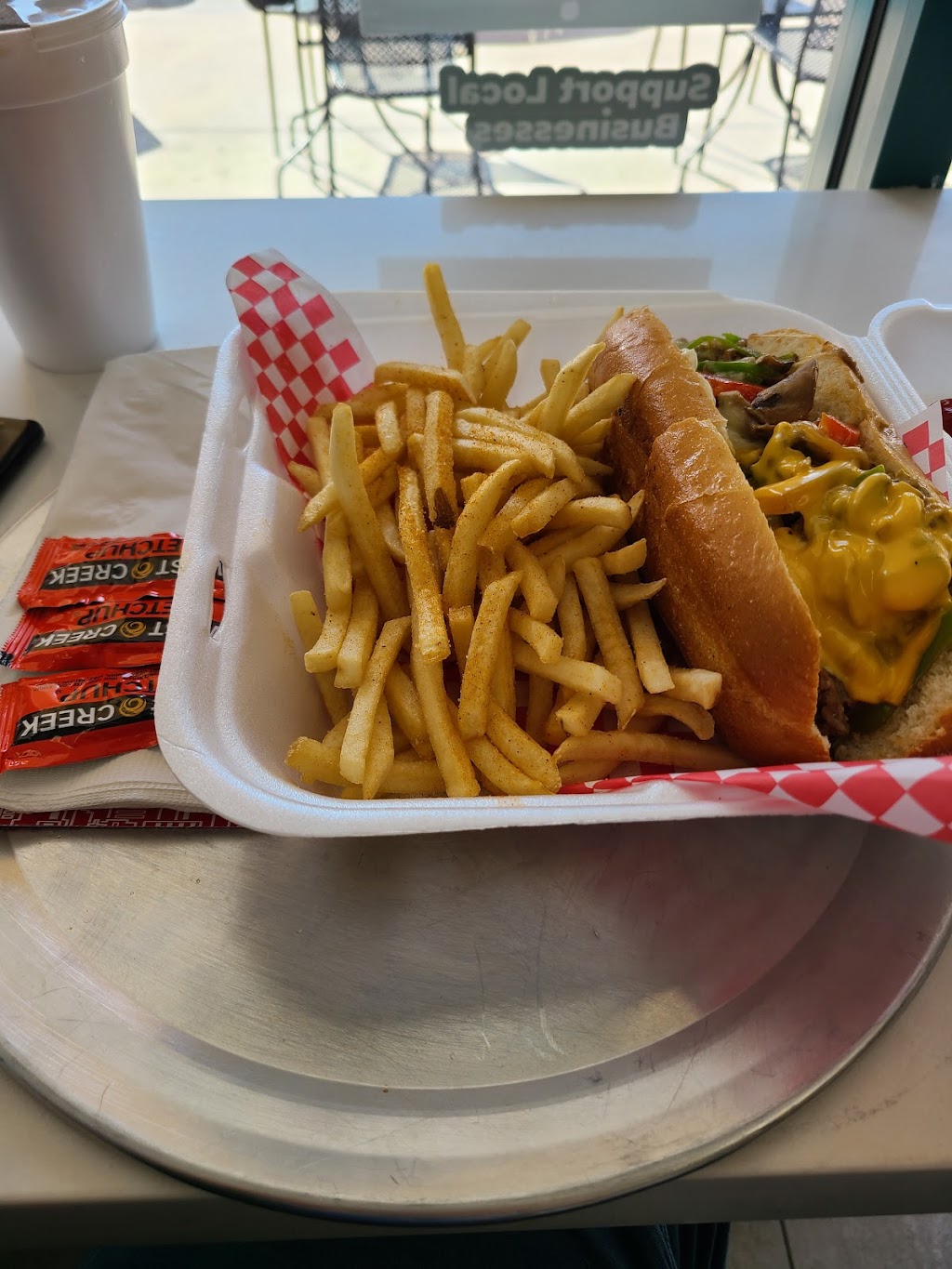 OUTTA BRONX PEORIA | restaurant | 8877 N 107th Ave Suite 303, Peoria, AZ 85345, USA | 6232156000 OR +1 623-215-6000