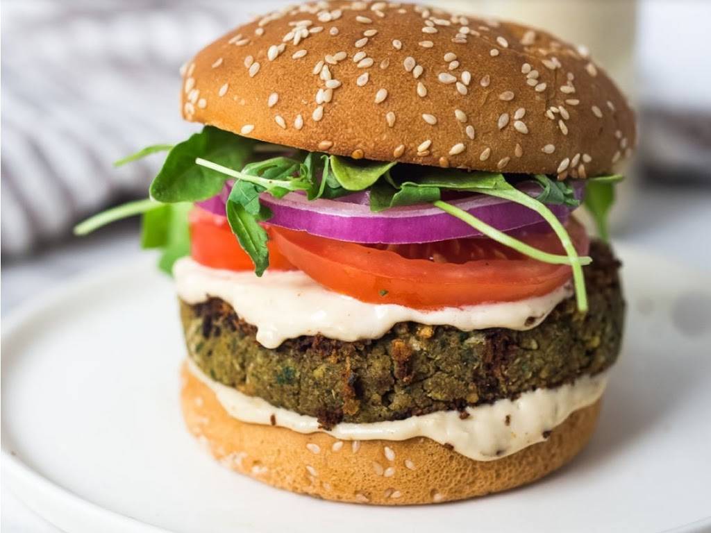 Essex Shawarma | restaurant | 316 Talbot St N, Essex, ON N8M 2W6, Canada | 5199619331 OR +1 519-961-9331