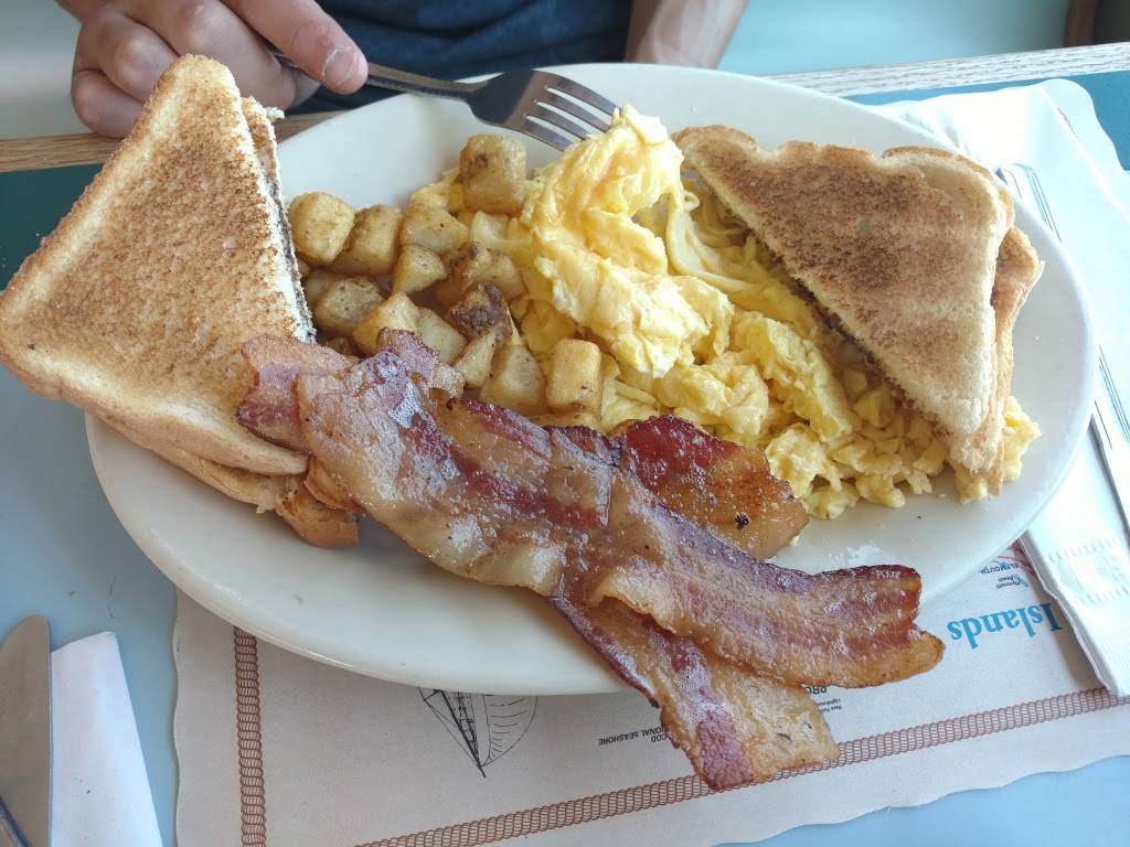 Scramblers Breakfast & Bagel | cafe | 2 Sconticut Neck Rd, Fairhaven, MA 02719, USA | 5089944208 OR +1 508-994-4208