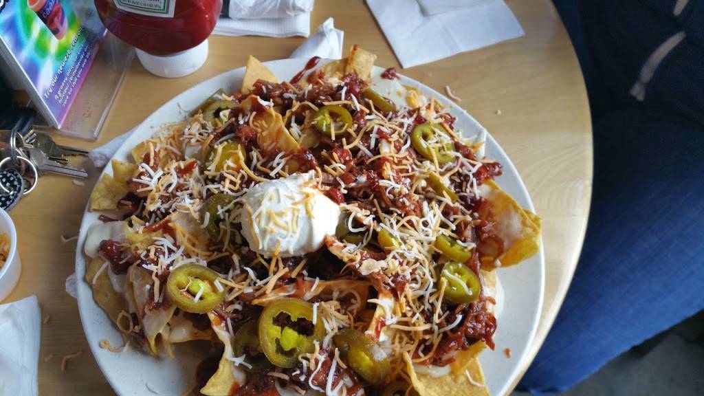 Wet Willies | restaurant | 209 Beale St, Memphis, TN 38103, USA | 9015785650 OR +1 901-578-5650