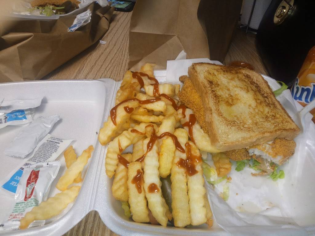 Ronnies Catfish & More | restaurant | 4158 E Rosedale St, Fort Worth, TX 76105, USA | 8175346038 OR +1 817-534-6038