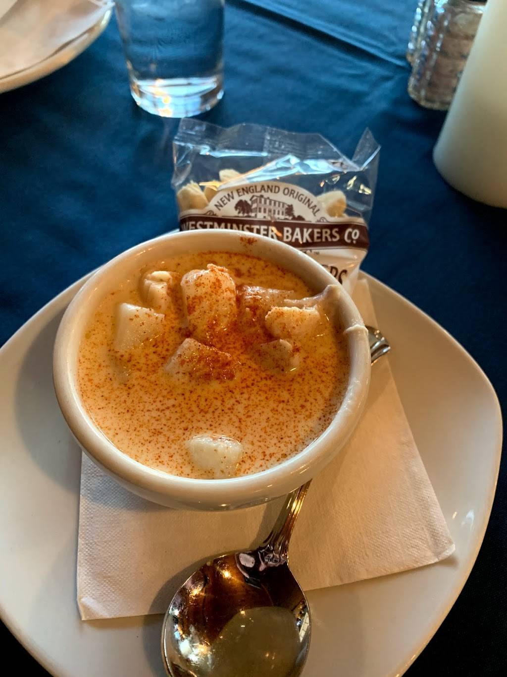 McLaughlin’s at the Marina | restaurant | 100 Marina Rd, Hampden, ME 04444, USA | 2079901111 OR +1 207-990-1111