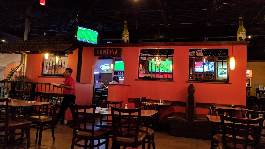 Serranos Mexican Grill | restaurant | 2915 Dave Ward Dr #7, Conway, AR 72034, USA | 5013586763 OR +1 501-358-6763