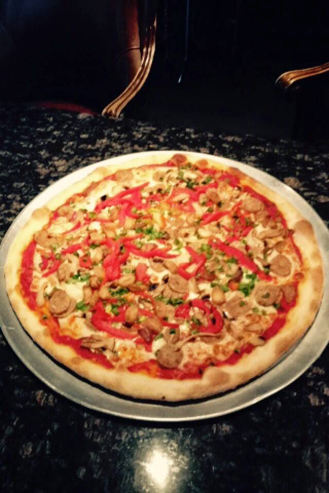 Alessios Lounge & Grill | restaurant | 1381 N Center St, Hickory, NC 28601, USA | 8283451381 OR +1 828-345-1381