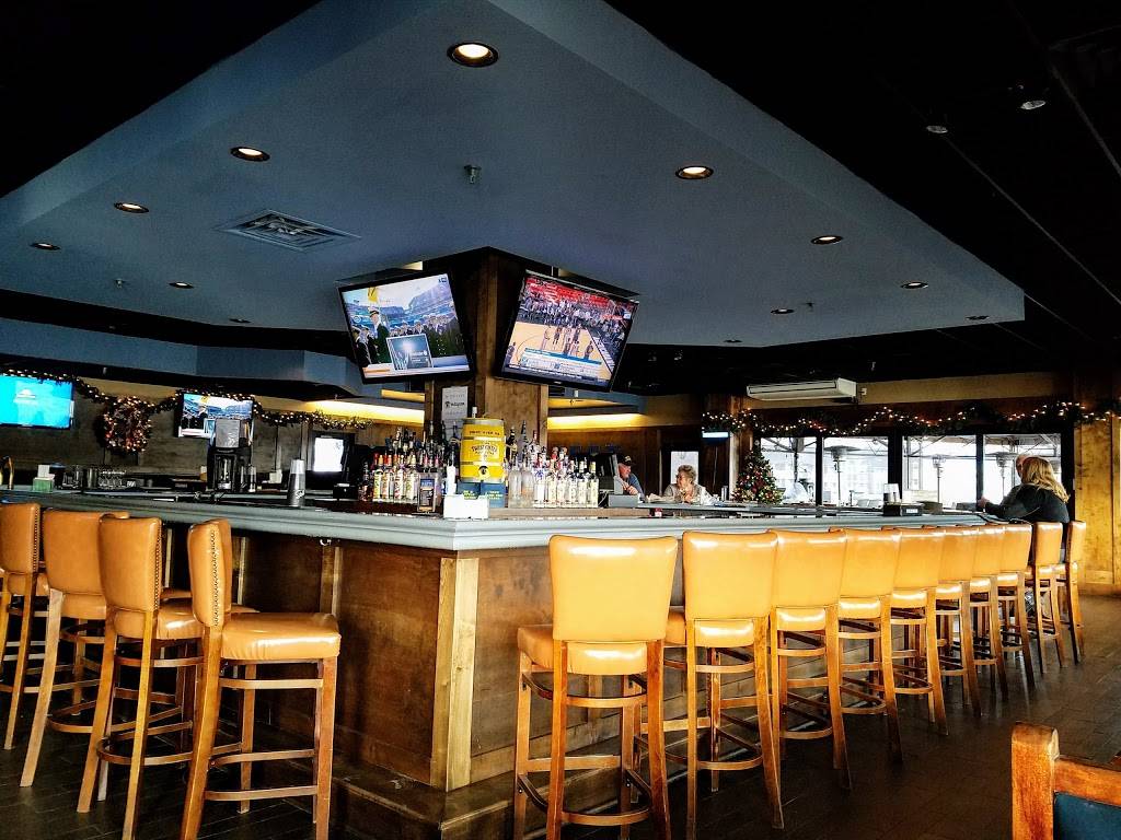 Bakers Water Street Bar & Grille | restaurant | 4 Robbins Pkwy, Toms River, NJ 08753, USA | 7322404800 OR +1 732-240-4800