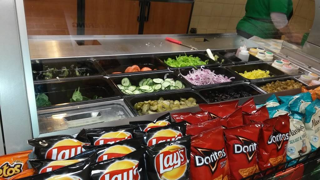 Subway Restaurants | restaurant | 1751 Willow Pass Rd, Concord, CA 94520, USA | 9256020640 OR +1 925-602-0640