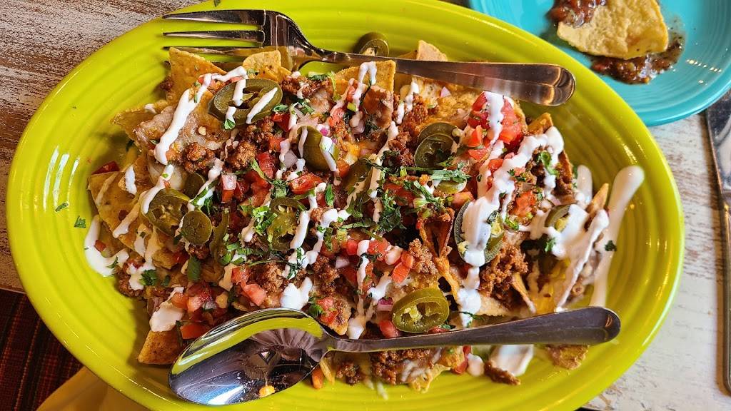 Fat Rosies Taco & Tequila Bar | restaurant | 940 Milwaukee Ave, Lincolnshire, IL 60069, USA | 2243772395 OR +1 224-377-2395