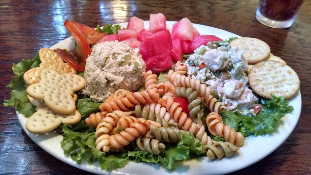 Ernies Restaurant | restaurant | 1010 John Randolph Blvd, South Boston, VA 24592, USA | 4345723423 OR +1 434-572-3423