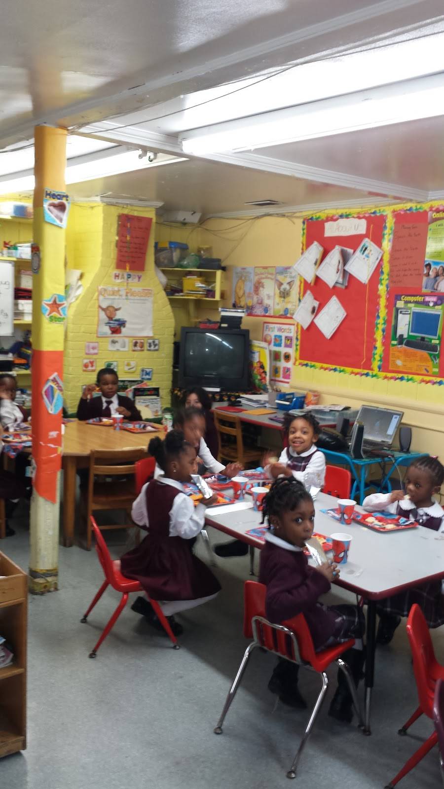 Castro Deli Corporation | restaurant | 227 Babylon Turnpike, Roosevelt, NY 11575, USA | 5165466569 OR +1 516-546-6569