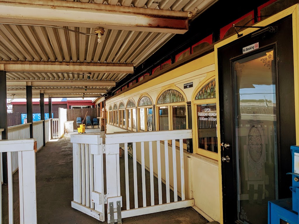 Mom and Pops Diner | restaurant | 805 W Broadway Ave, Moses Lake, WA 98837, USA | 5098557294 OR +1 509-855-7294