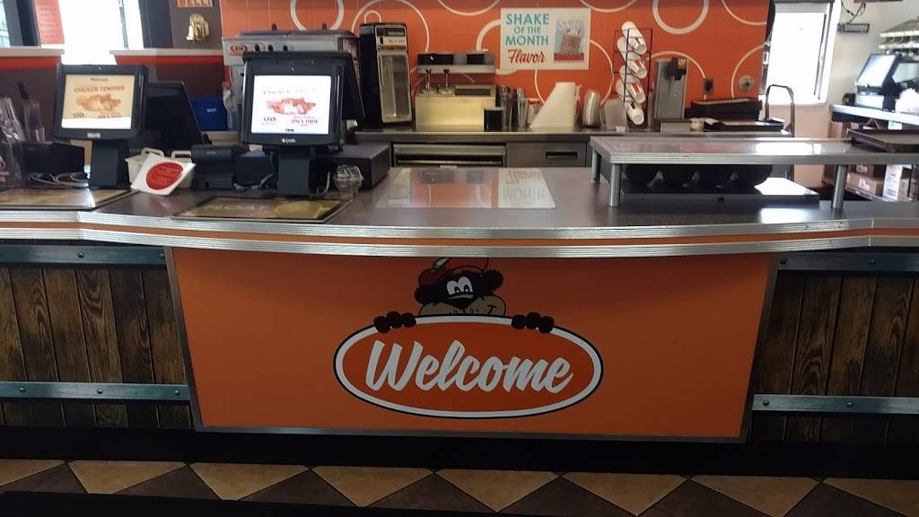 A&W Restaurant | restaurant | 510 S Monroe Ave, Green Bay, WI 54301, USA | 9204374725 OR +1 920-437-4725