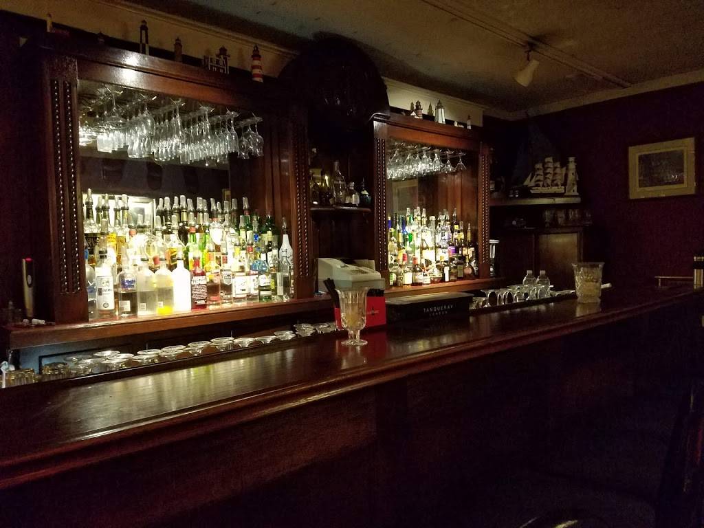 Hudson Harbor Steak & Seafood | restaurant | 351 Broadway, Albany, NY 12207, USA | 5184265000 OR +1 518-426-5000