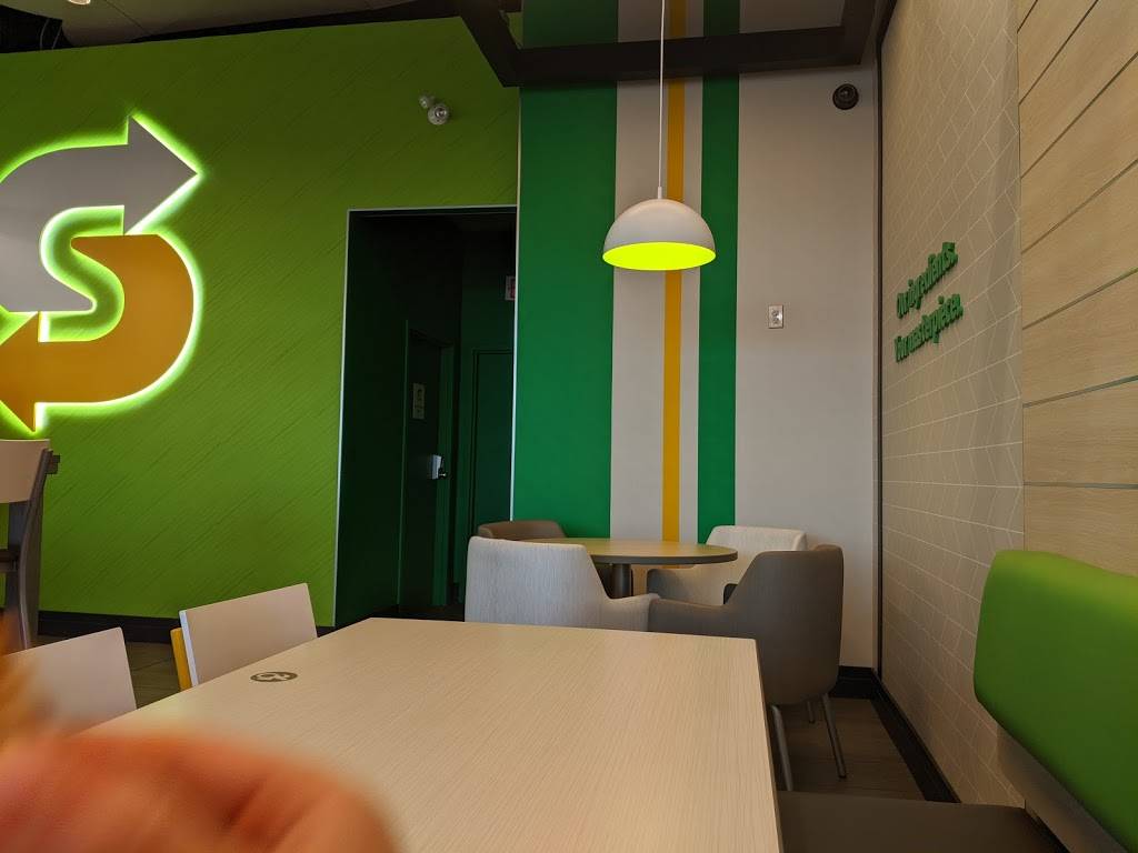 Subway | restaurant | 4434 Innes Rd RioCan Orleans Shopping Centre, Unit #1, Ottawa, ON K4A 4C5, Canada | 6138413782 OR +1 613-841-3782