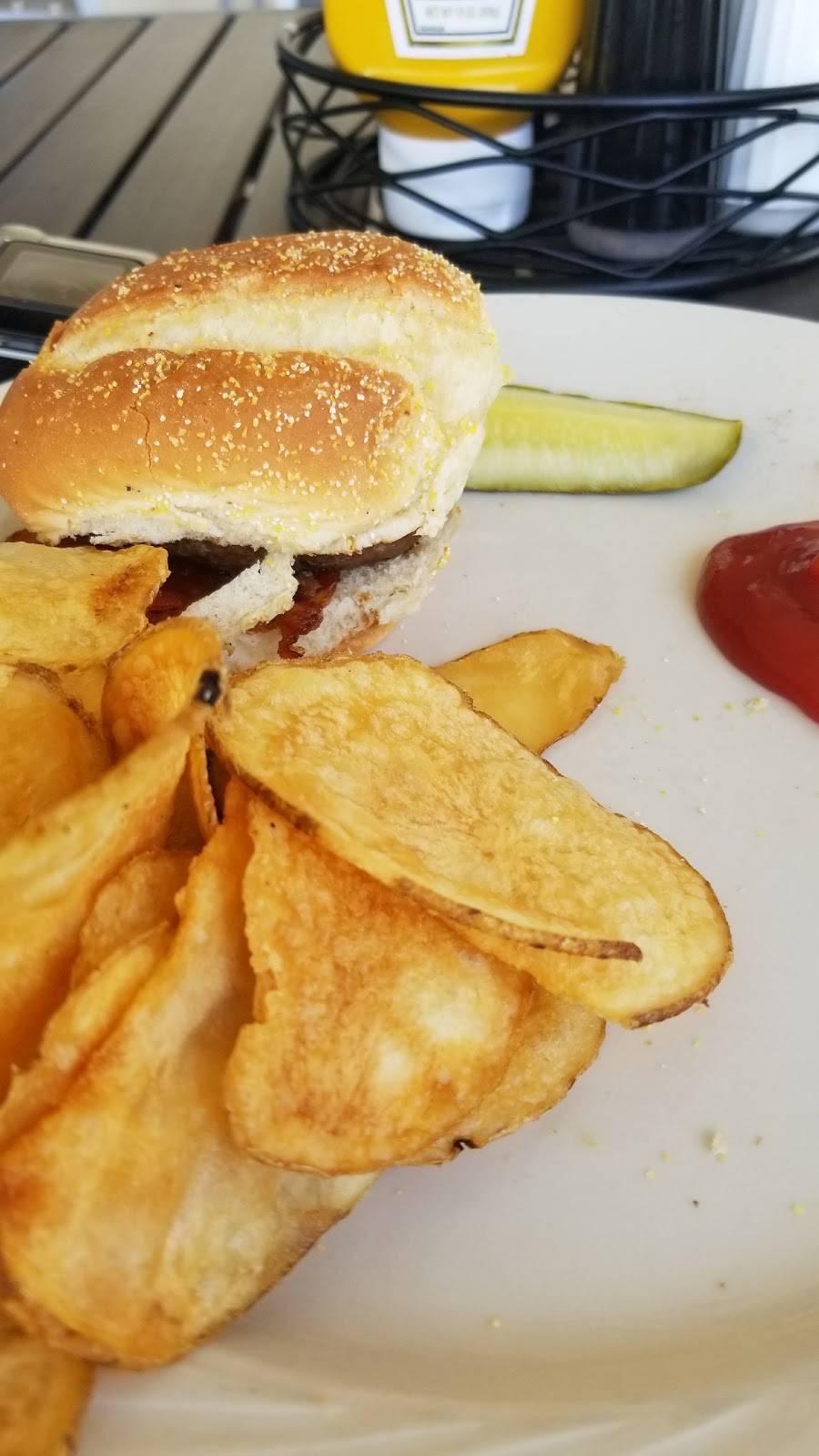 SeaSide Bistro and Bar | restaurant | 930 N Atlantic Ave, Daytona Beach, FL 32118, USA | 3862555494 OR +1 386-255-5494