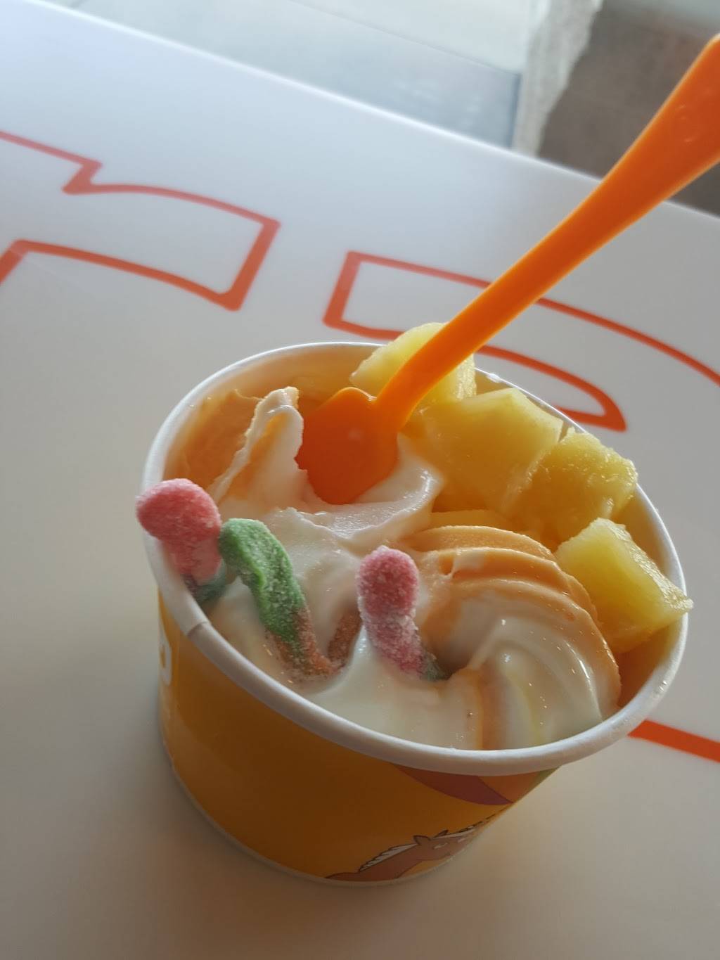 Orange Leaf Frozen Yogurt | restaurant | 21501 21 Mile Rd, Macomb, MI 48044, USA | 5863294228 OR +1 586-329-4228