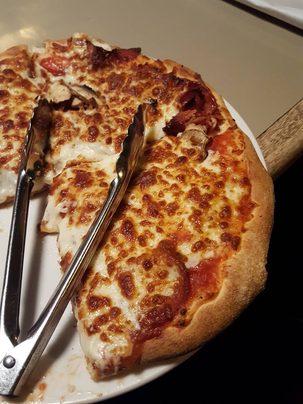 Restaurant Le Fumet | restaurant | 550 Rue Principale E, Sainte-Agathe-des-Monts, QC J8C 1K9, Canada | 8193265565 OR +1 819-326-5565