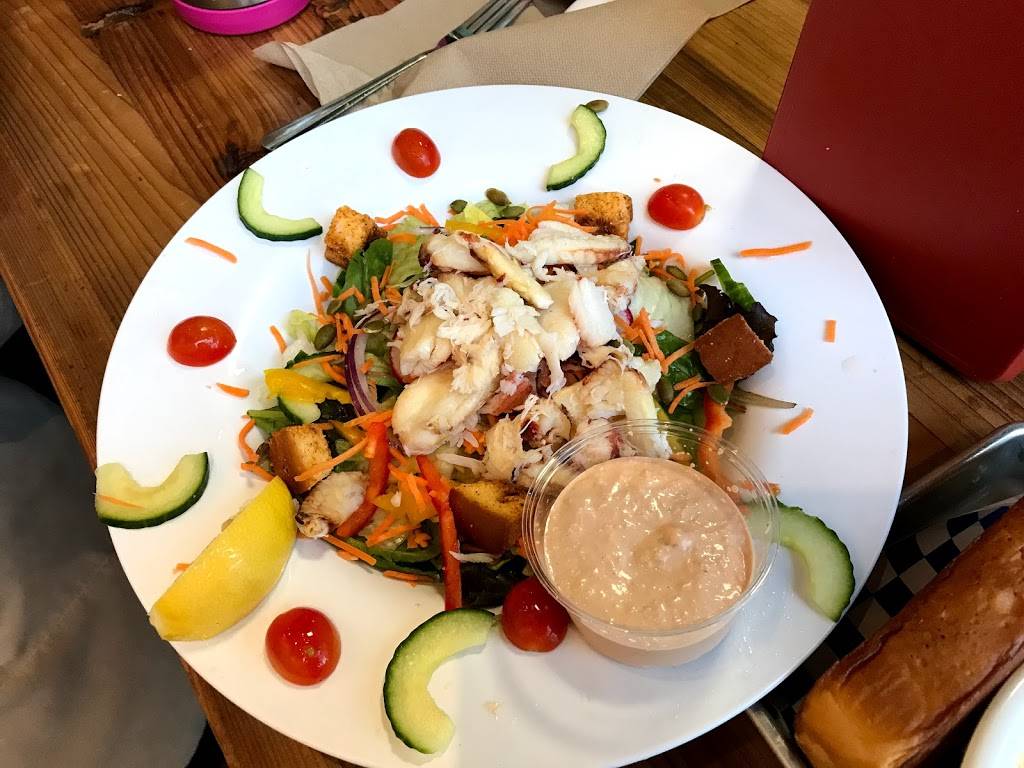 New England Lobster Market & Eatery | restaurant | 824 Cowan Rd, Burlingame, CA 94010, USA | 6504431559 OR +1 650-443-1559