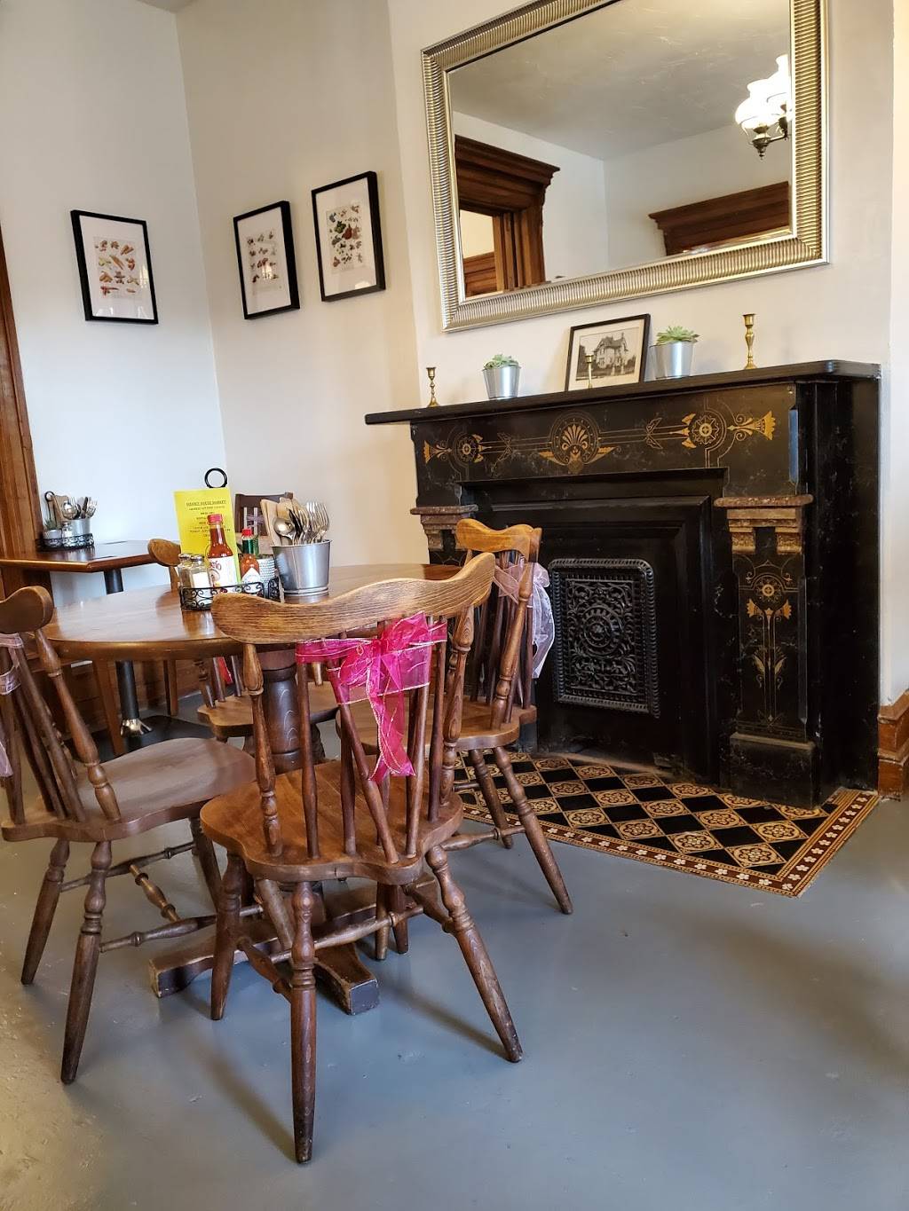 Hidden House Market | restaurant | 100 W 13th St, Vancouver, WA 98660, USA | 3602818951 OR +1 360-281-8951