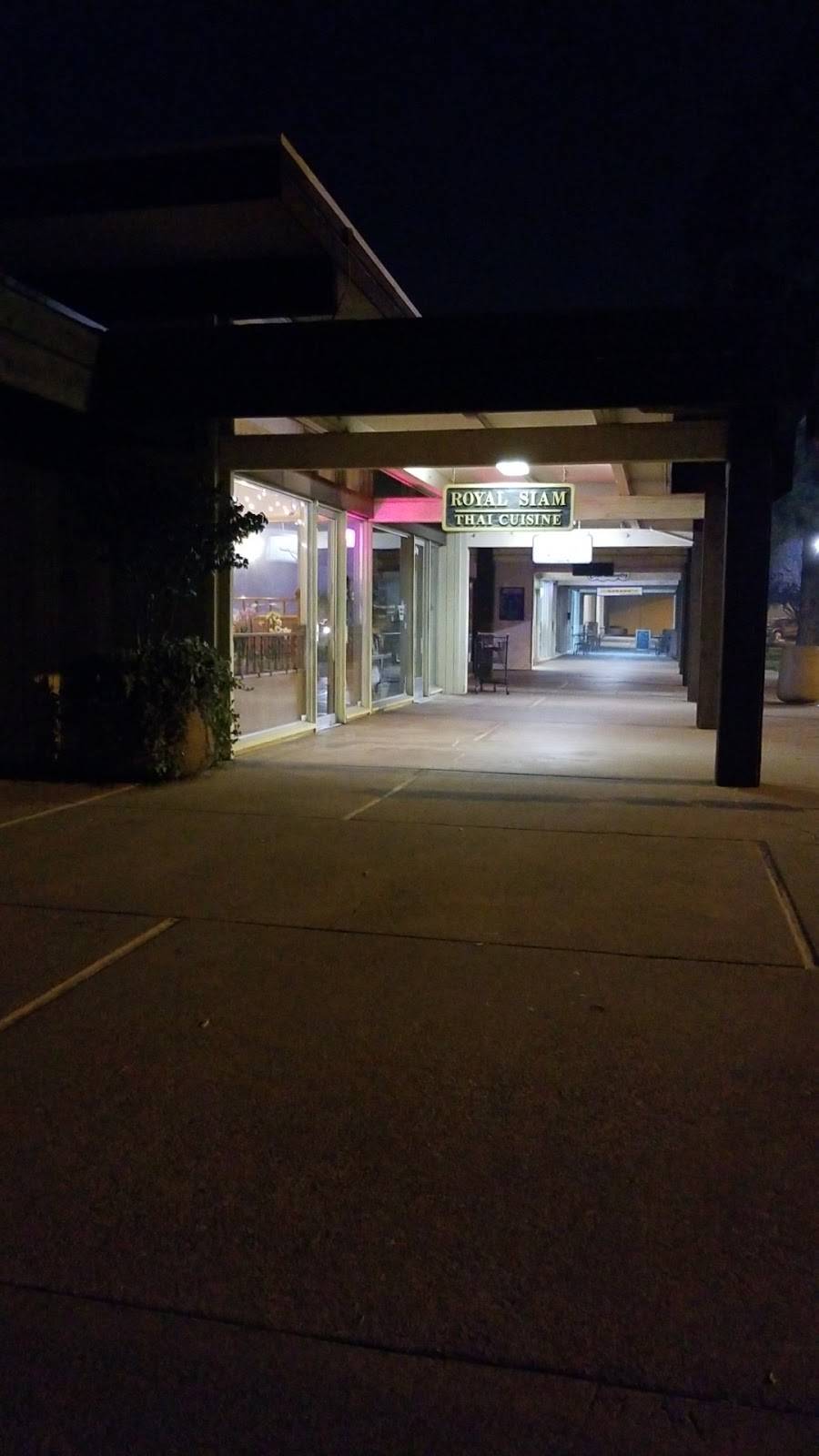 Royal Siam | restaurant | 512 Center St, Moraga, CA 94556, USA | 9253770420 OR +1 925-377-0420