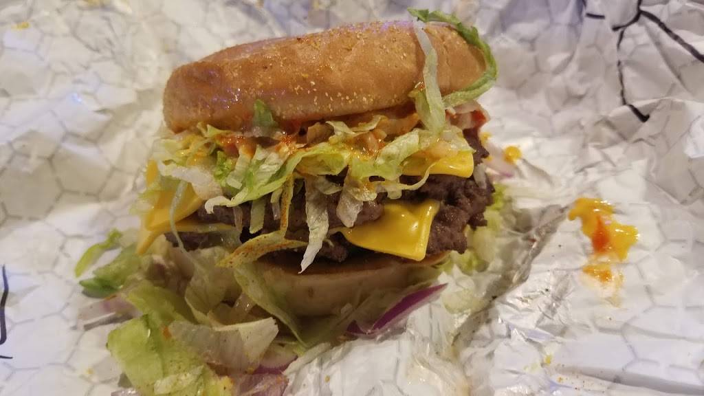 Relish | restaurant | 1702 W University Ave, Gainesville, FL 32603, USA | 3526924400 OR +1 352-692-4400